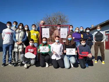 Craon : Ces collégiens vendent leurs savons et leurs lampes made in...